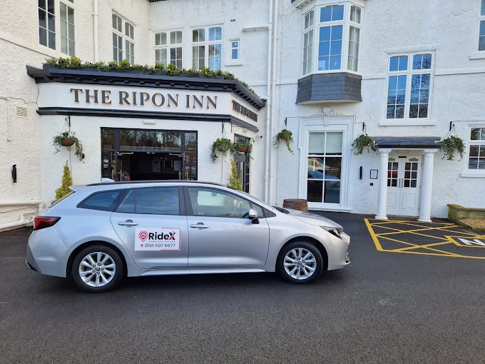 Bradford to Manchester Airport taxi